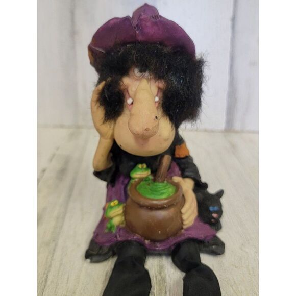 Halloween spooky Hollow sitting witch feet dangle potion frog - Picture 3 of 11
